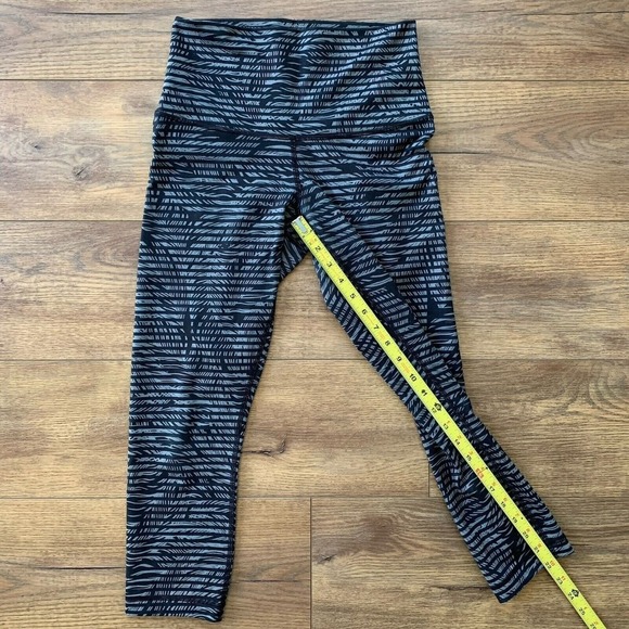 Lululemon Wunder Under Feather Crop II Full-On Luon Roll Down Black 24" Pants - Picture 7 of 8